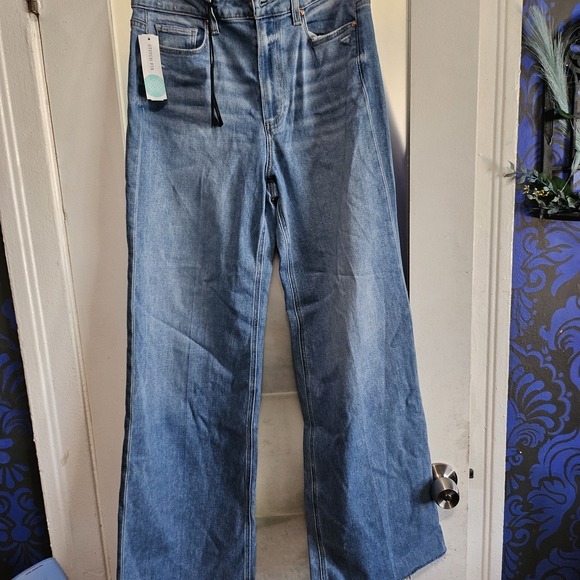 PAIGE Anessa 31" Wide Leg Jean - Picture 7 of 8